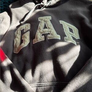 Gap brown and taupe pullover hoodie